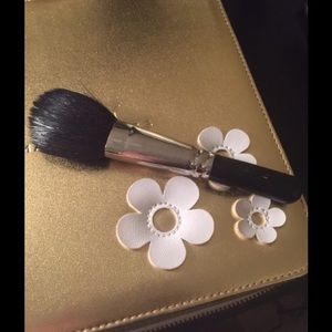 MAC Authentic 129 Blush/face brush 129SH