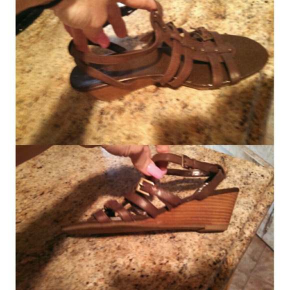 Sandals - Picture 3 of 3