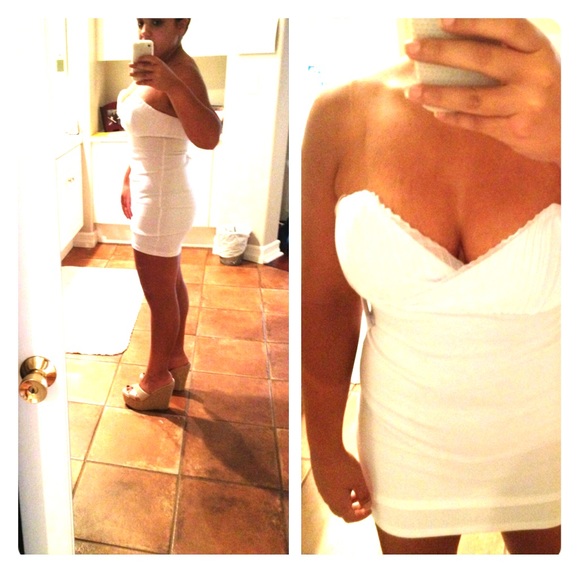 White strapless short mini dress
