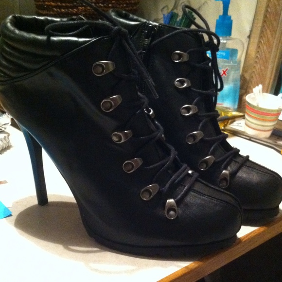 Authentic Vera wang heels.