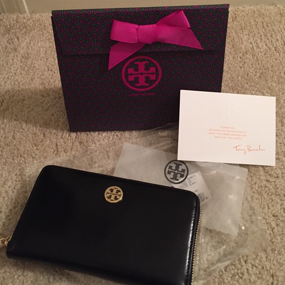 Tory Burch Wallet. Never Used!!!!