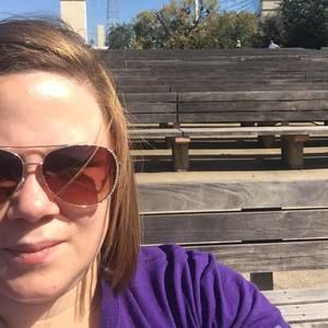 Meet your Posher, Laura