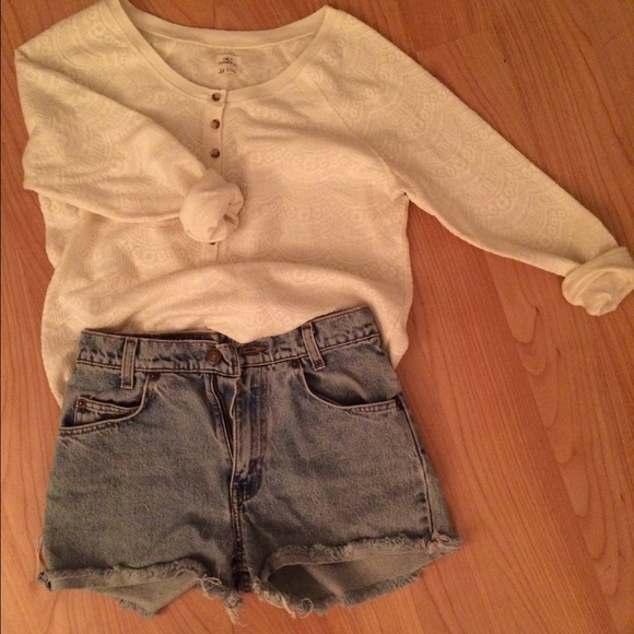 Cutoff Levi's shorts