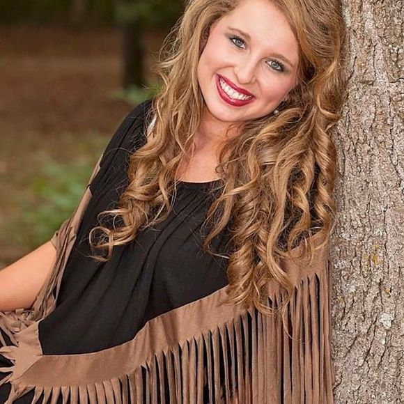 Meet your Posher, Bristina