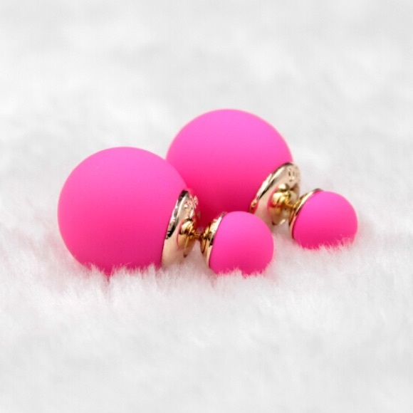 Jewelry - ✨HP✨Pink Double Stud Plug Earrings