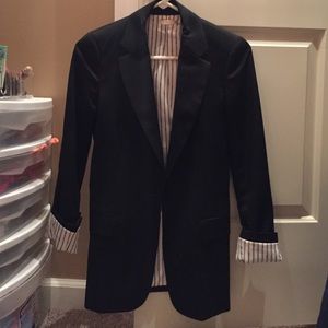 BLACK BLAZER