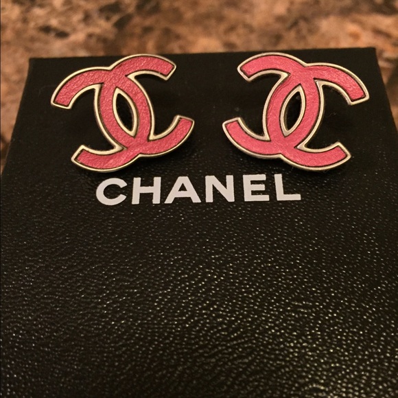 Chanel pink leather CC earrings in silver