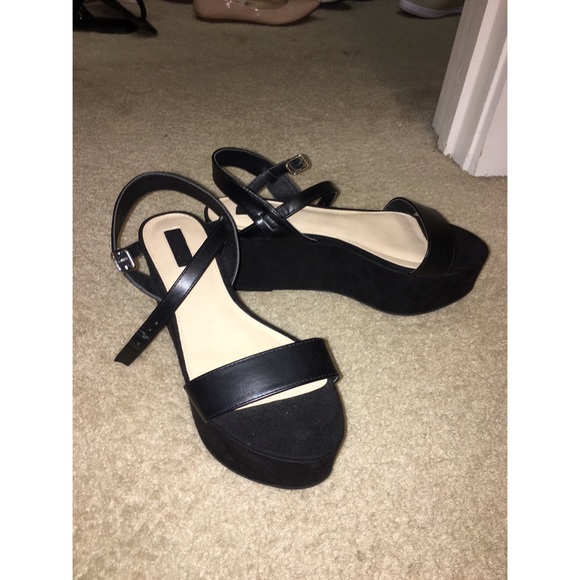 Black Platform Sandals
