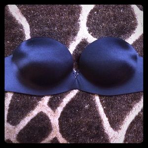 Victoria's Secret bombshell strapless bra