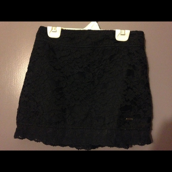 Navy blue lace Hollister skirt