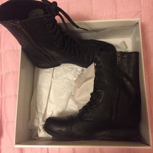 STEVE MADDEN TROOPA