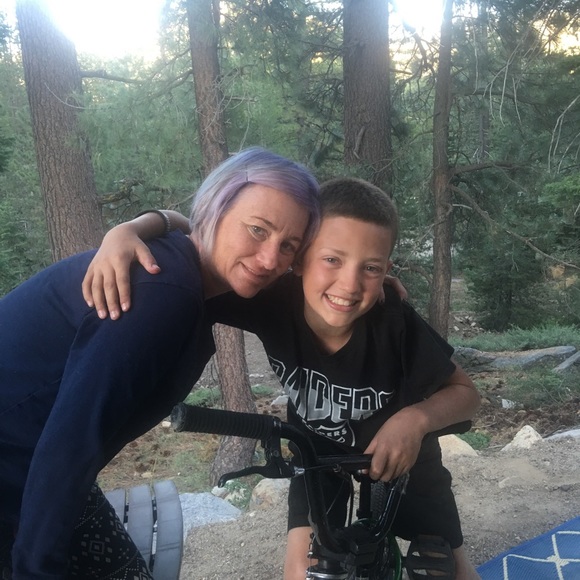 Meet your Posher, Stacy - Picture 2 of 5