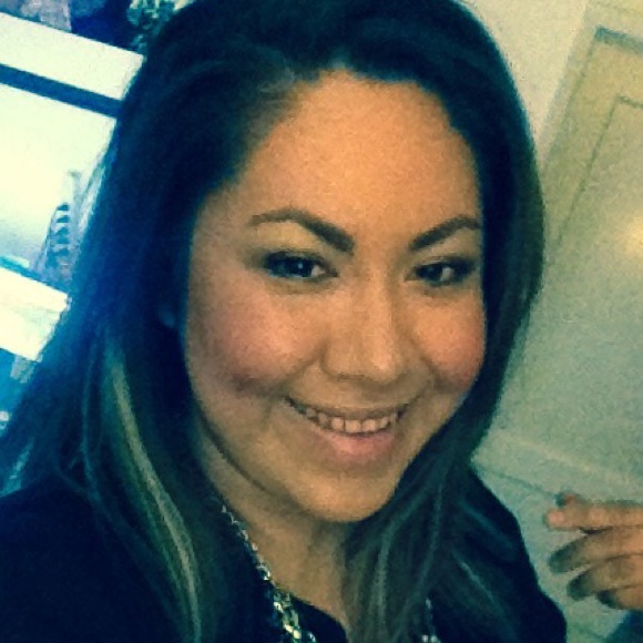 Meet your Posher, Adriana