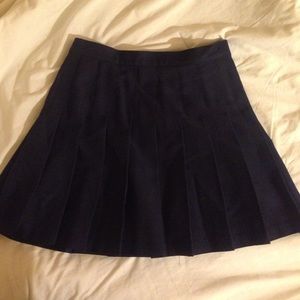 AA skirt