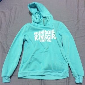 Set of 3 pieces: Sweat shirt, vest, and pant.