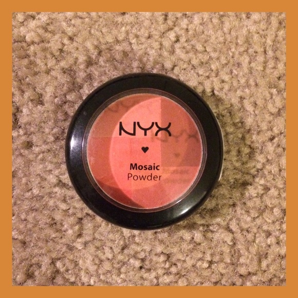 🍊🍊 nyx mosaic powder blush 💖