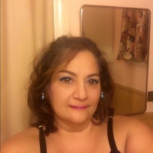 Meet your Posher, Gina