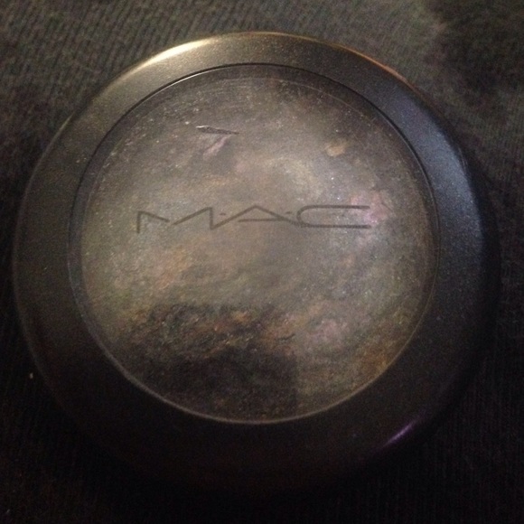 Mac eyeshadow