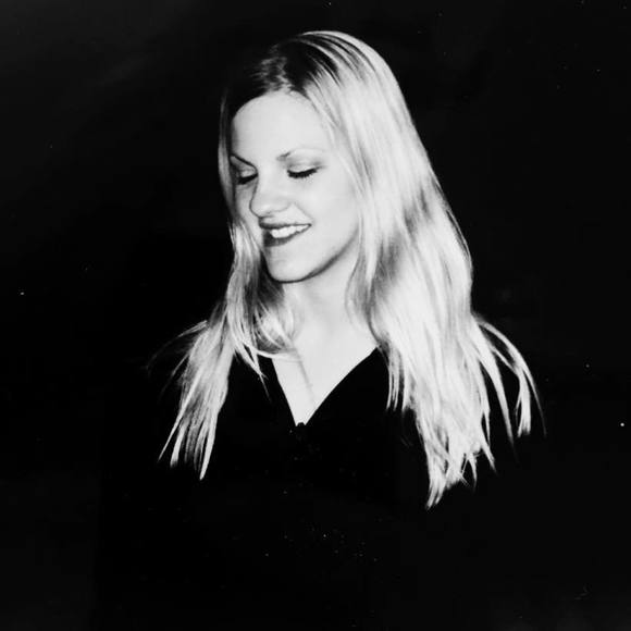 Meet your Posher, Monique