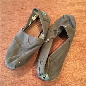 TOMS Shoes