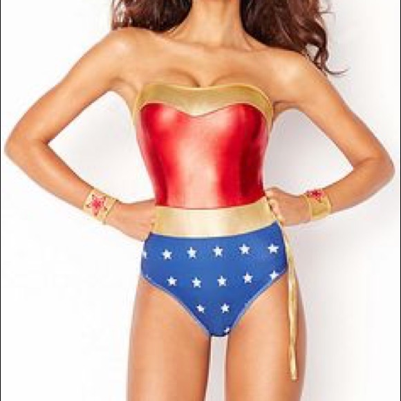 Wonder Woman Costume