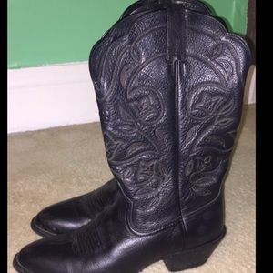 Women's Ariat cowgirl boots Worn once! Paid149.00