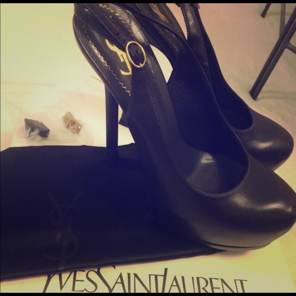 SOLD Brand new  Authentic YSL pumps - Picture 3 of 4