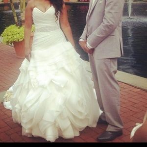 SOLD!! Maggie Sottero ivory wedding dress