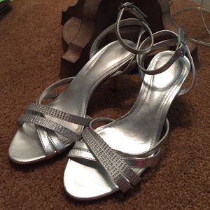 ALDO size 6 silver heels