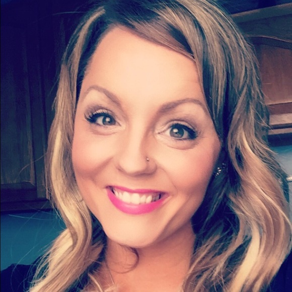 Meet your Posher, Kerri - Picture 4 of 9