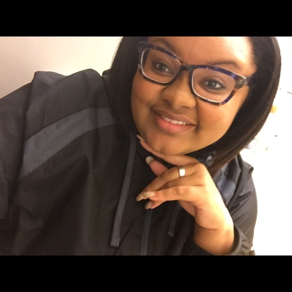 Meet your Posher, Amica - Picture 1 of 1