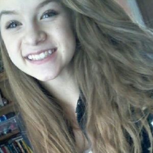 Meet your Posher, Mia