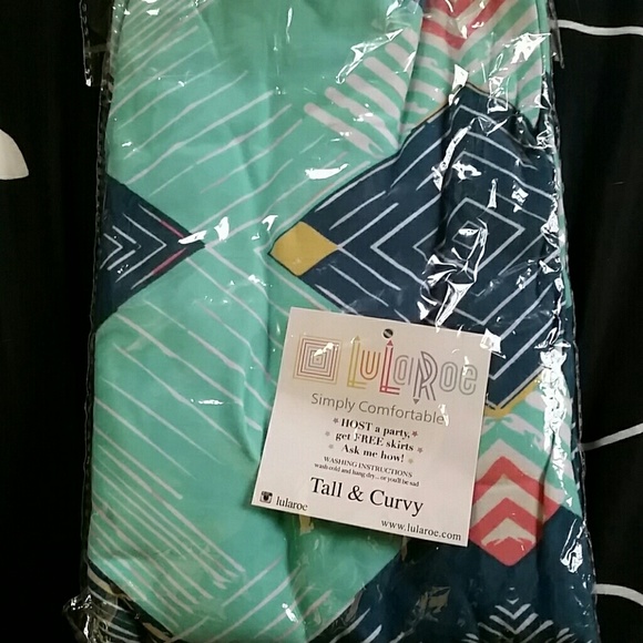 Lularoe leggings still in bag, never worn