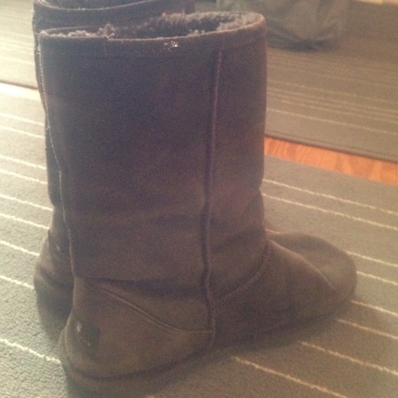 brown bear paw boots