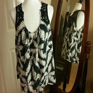 Black and beige flowy top