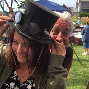 Meet your Posher, Carlie