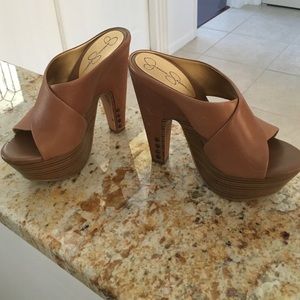 Jessica Simpson tan leather slide heels 7