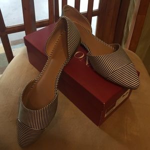 Size 9.5 Merona Bernice flats in Navy