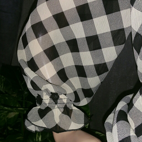 Blouse black tan checked blouse - Picture 3 of 4