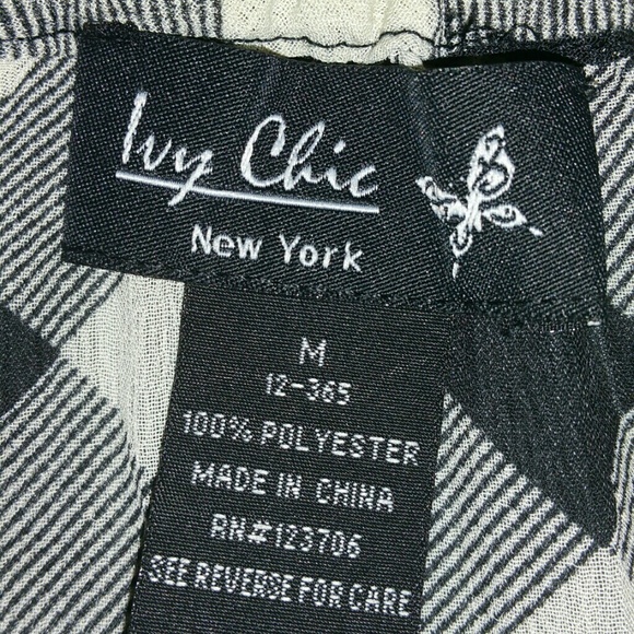 Blouse black tan checked blouse - Picture 4 of 4