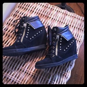 Black suede guess wedge sneakers