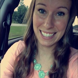 Meet your Posher, Casey