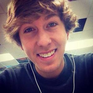 Meet your Posher, Travis