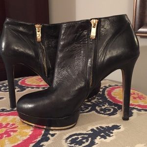 Vince Camuto NWOT Black Booties