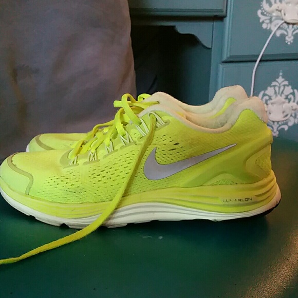 Running shoes