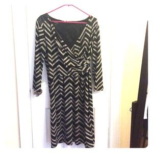 Nine West Size 10 V neck dress