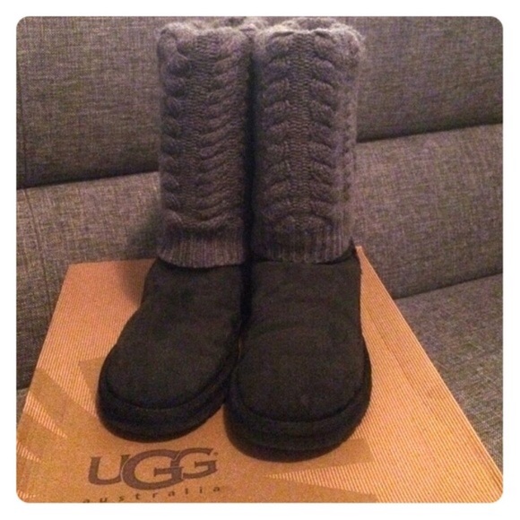 UGG BOOTS - Picture 4 of 4
