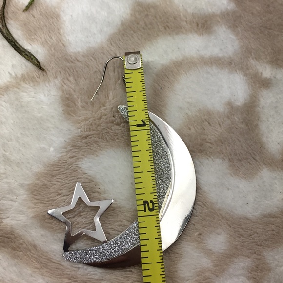 Last One! Moon & Stars Earrings - Picture 4 of 8