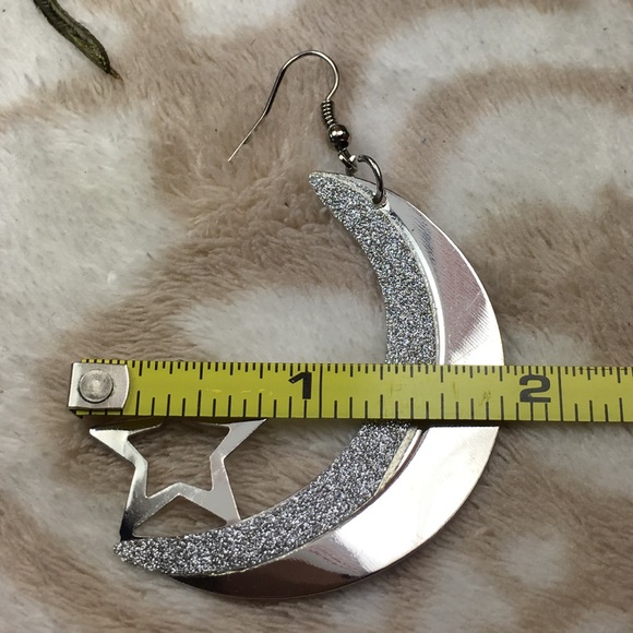 Last One! Moon & Stars Earrings - Picture 5 of 8
