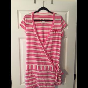 Victoria's Secret Pink cover up / robe